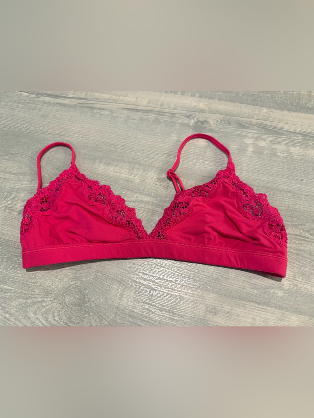 SKIMS Lace-Trim Wireless Bralette in Fuchsia